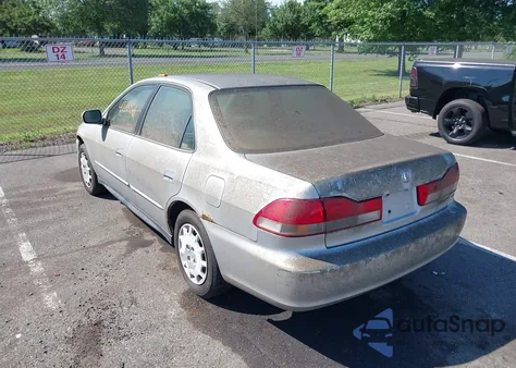 2002 Honda Accord 2.3 Lx из США, поврежденный, VIN 1HGCG66532A170110